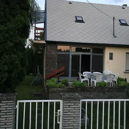 Corner Summer House Casa vacanze Balatonmáriafürdő