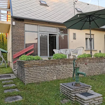 Corner Summer House *