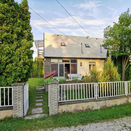 Casa vacanze Corner Summer House Balatonmáriafürdő