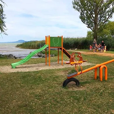 Casa vacanze Corner Summer House Balatonmáriafürdő
